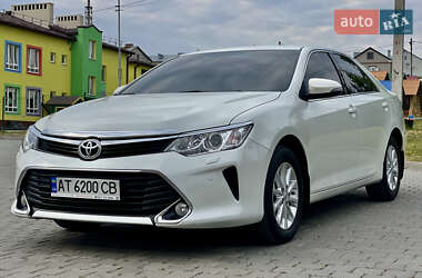 Седан Toyota Camry 2017 в Тернополе