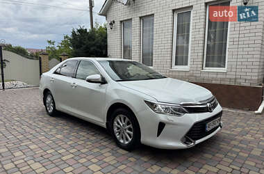 Седан Toyota Camry 2015 в Хмільнику