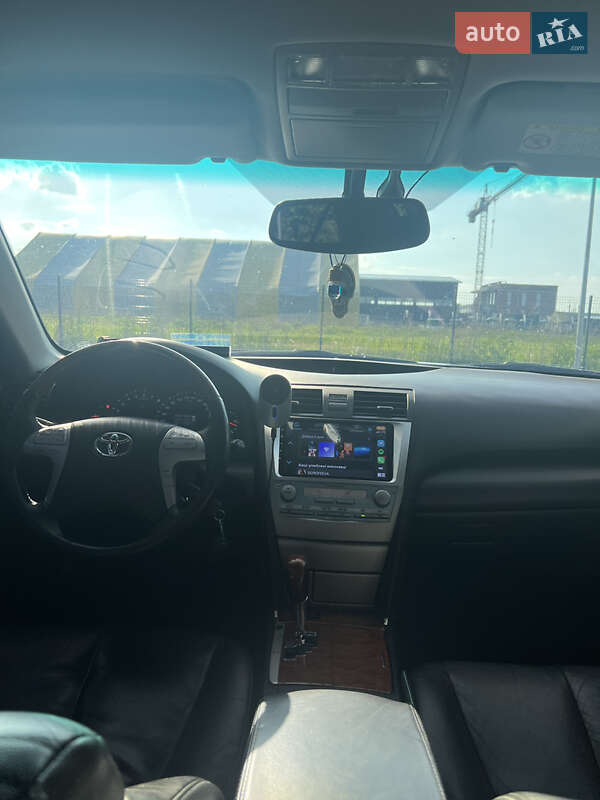 Седан Toyota Camry 2008 в Львове