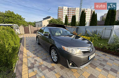 Седан Toyota Camry 2012 в Львове