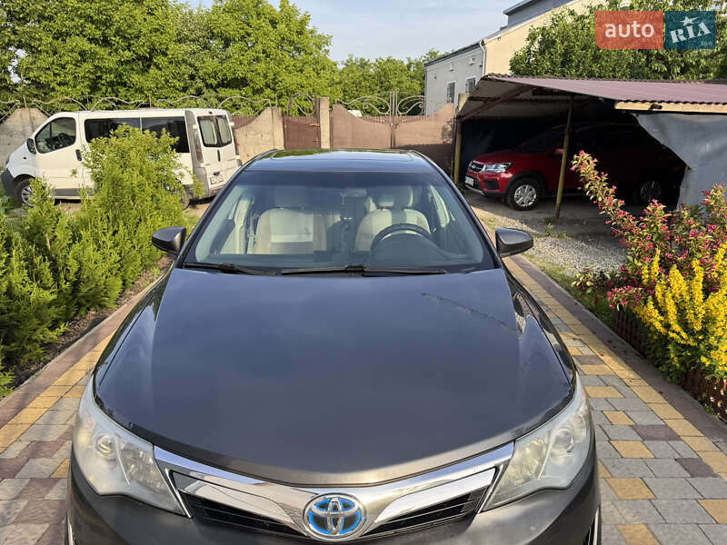 Седан Toyota Camry 2012 в Львові
