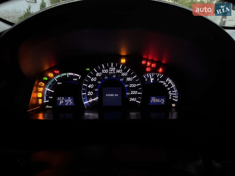 Седан Toyota Camry 2012 в Львові