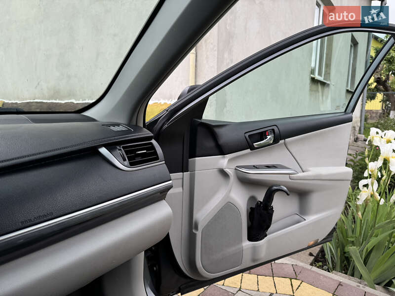 Седан Toyota Camry 2012 в Львові