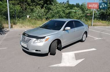 Седан Toyota Camry 2007 в Києві