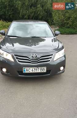 Седан Toyota Camry 2011 в Луцьку