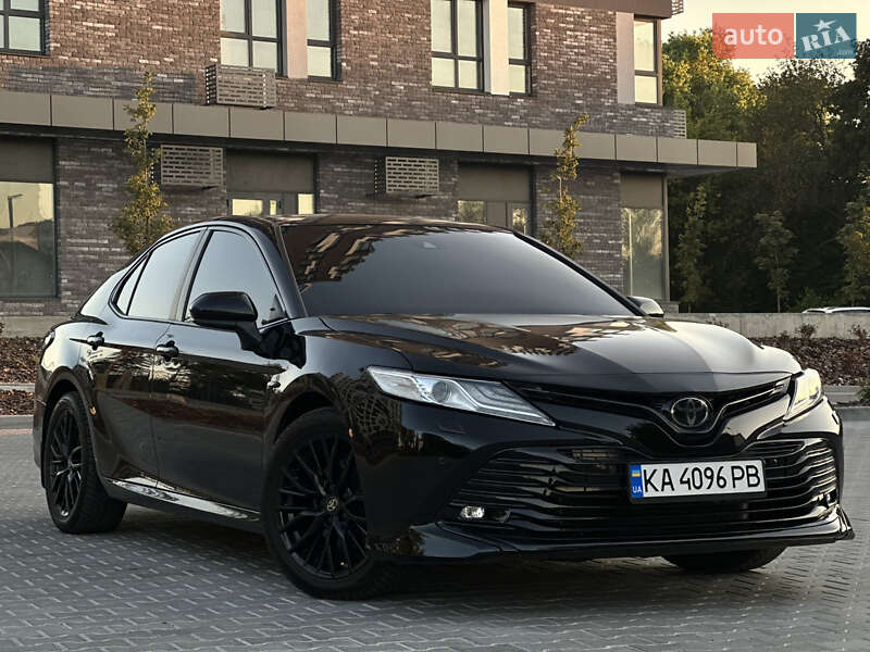 Toyota Camry 2017