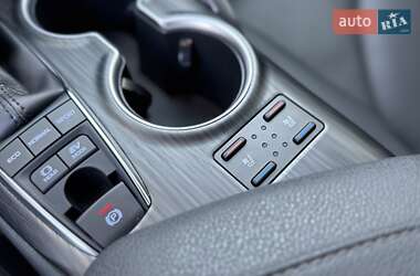 Седан Toyota Camry 2021 в 