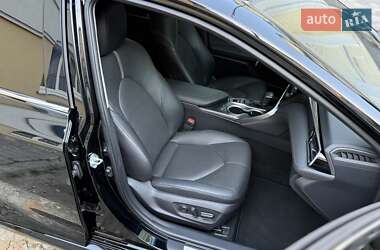Седан Toyota Camry 2021 в 