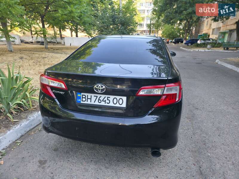 Седан Toyota Camry 2015 в Одесі