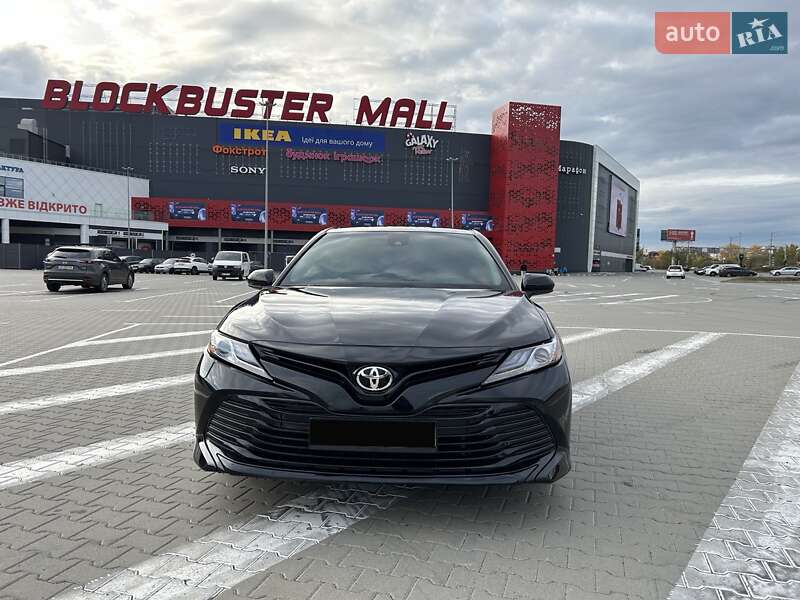Седан Toyota Camry 2017 в Киеве фото 6 Седан Toyota Camry 2017 в Киеве