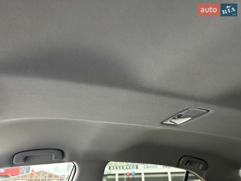 Седан Toyota Camry 2017 в Киеве фото 66 Седан Toyota Camry 2017 в Киеве