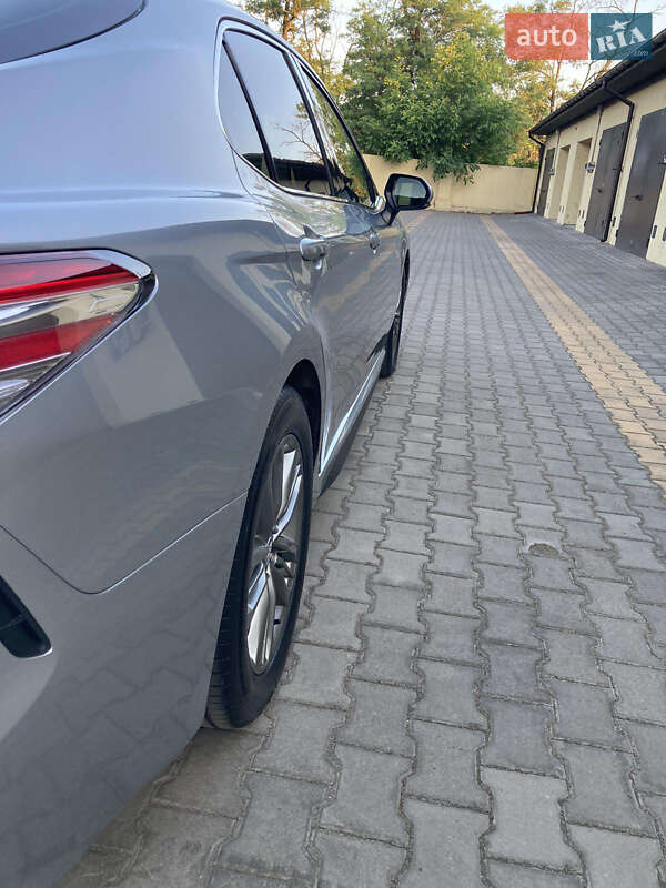 Седан Toyota Camry 2020 в Ізмаїлі
