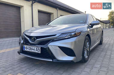 Седан Toyota Camry 2020 в Ізмаїлі