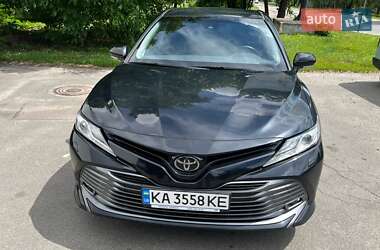 Седан Toyota Camry 2020 в Броварах