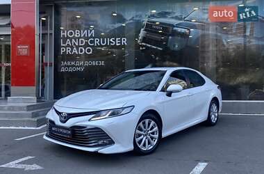 Седан Toyota Camry 2018 в Одессе