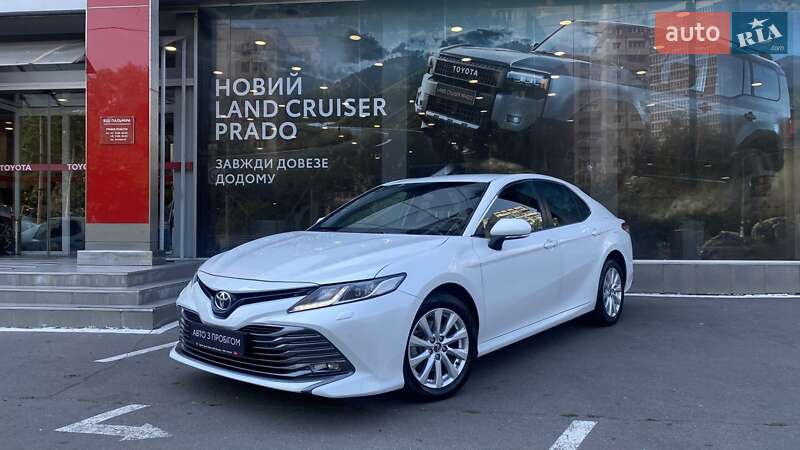 Toyota Camry 2018