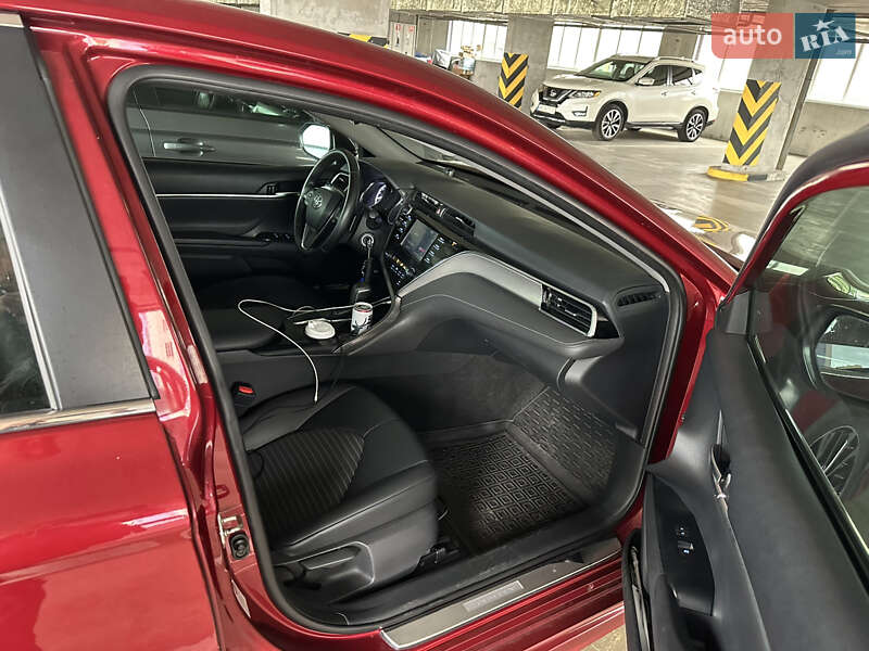 Седан Toyota Camry 2018 в Коцюбинском фото 2 Седан Toyota Camry 2018 в Коцюбинском