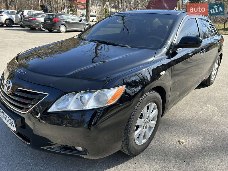 Седан Toyota Camry 2007 в Киеве