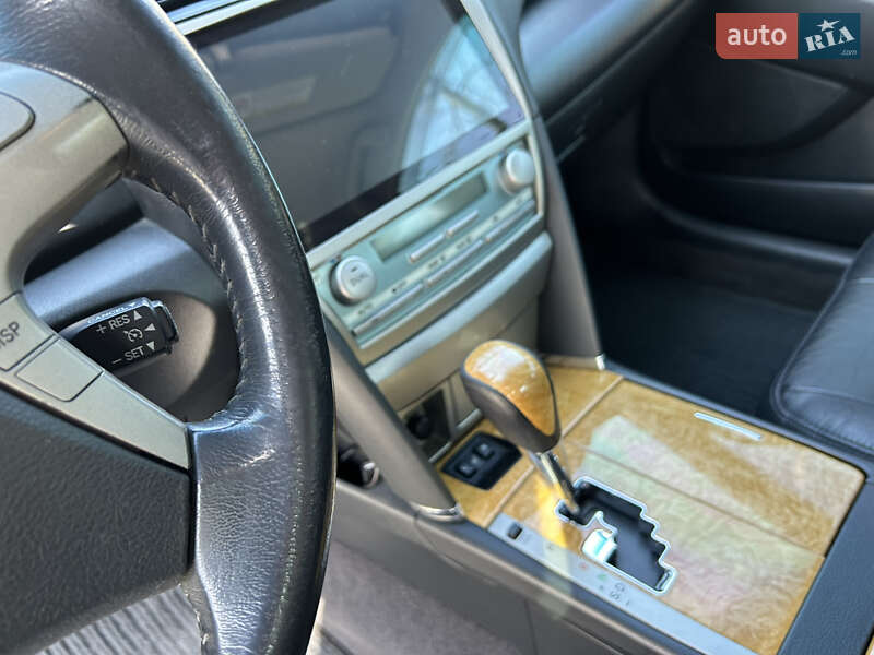 Седан Toyota Camry 2007 в Киеве