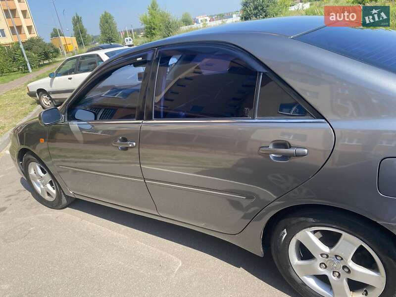 Седан Toyota Camry 2003 в Києві