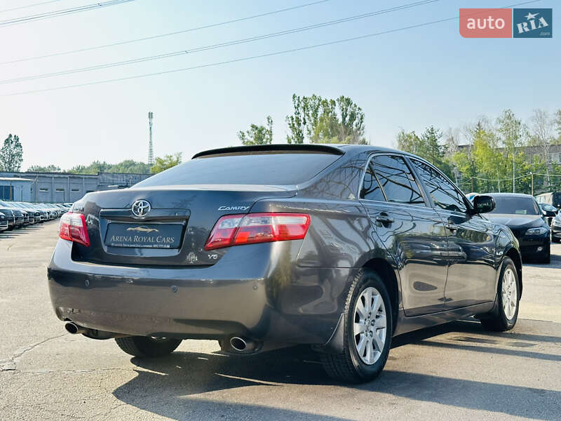 Седан Toyota Camry 2008 в Харькове