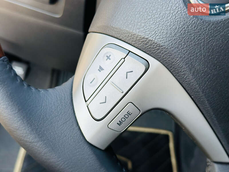 Седан Toyota Camry 2008 в Харькове