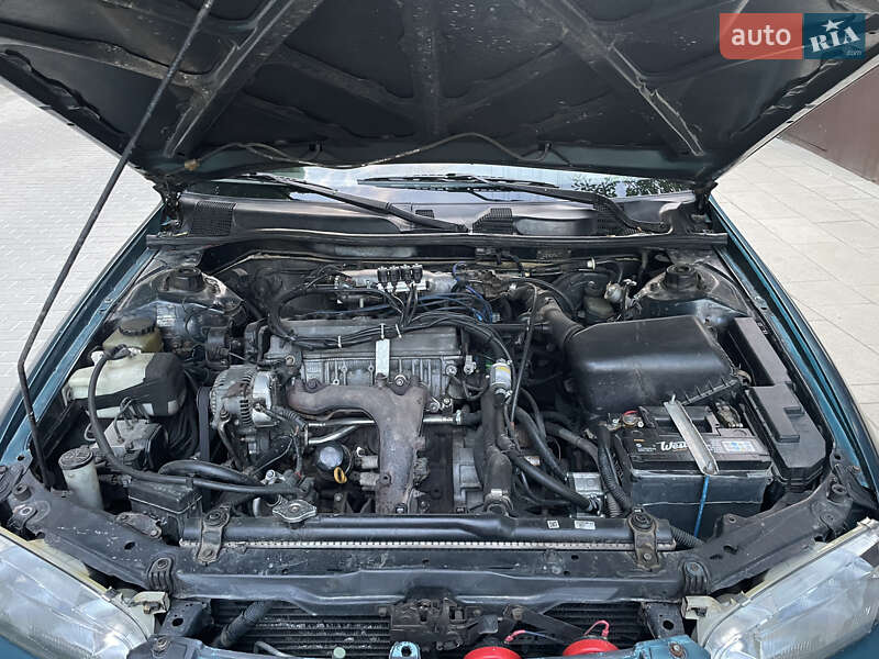 Седан Toyota Camry 2001 в Львове