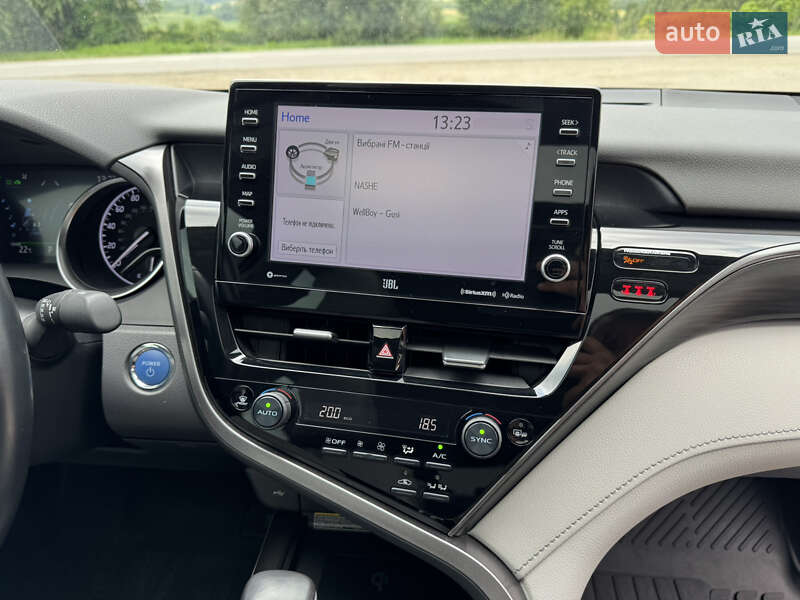 Седан Toyota Camry 2021 в Ирпене