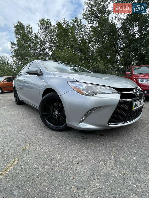 Toyota Camry 2015