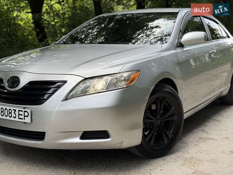 Седан Toyota Camry 2007 в Золочеве