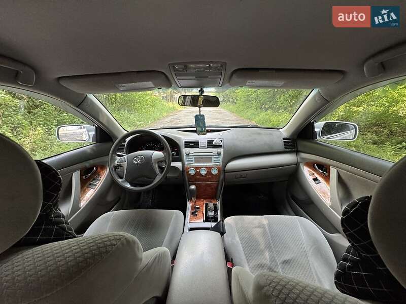 Седан Toyota Camry 2007 в Золочеве