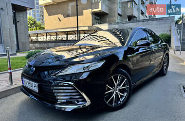 Седан Toyota Camry 2021 в Киеве