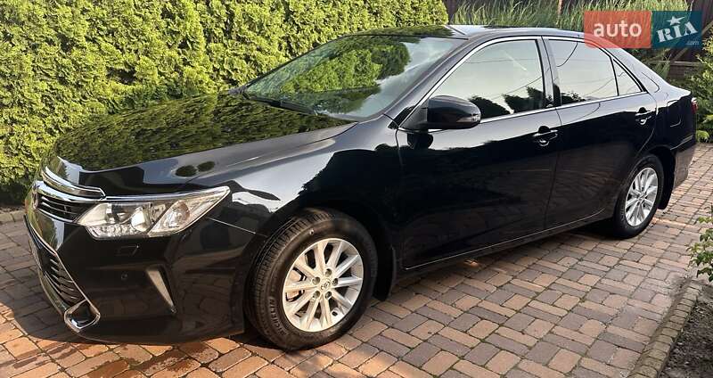 Toyota Camry 2017