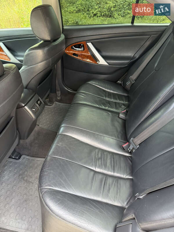 Седан Toyota Camry 2007 в Івано-Франківську