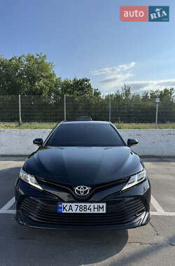 Седан Toyota Camry 2018 в 