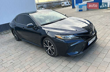Седан Toyota Camry 2021 в Ивано-Франковске