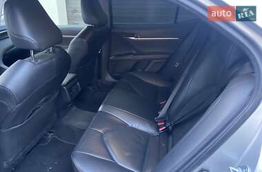Седан Toyota Camry 2017 в 