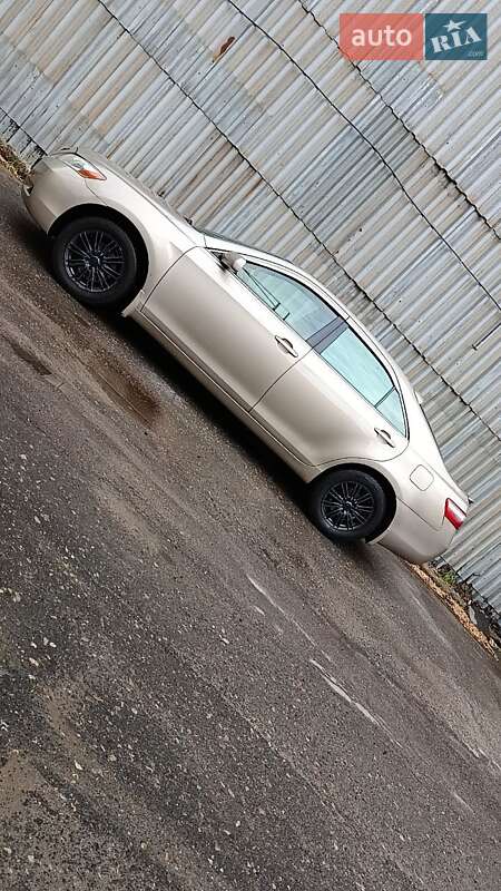 Седан Toyota Camry 2006 в Николаеве