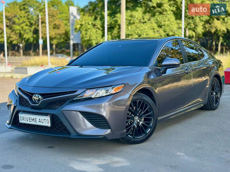Toyota Camry 2018