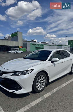Седан Toyota Camry 2019 в 