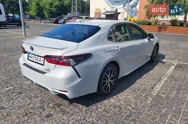 Седан Toyota Camry 2022 в 