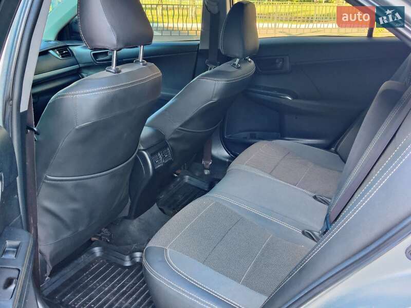 Седан Toyota Camry 2014 в Харькове