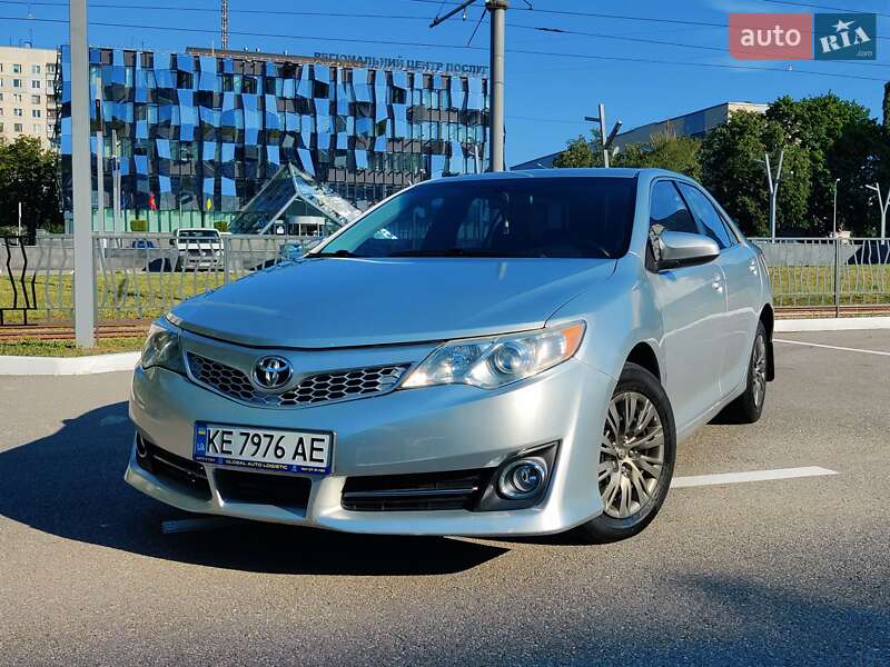 Toyota Camry 2014