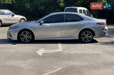 Седан Toyota Camry 2017 в Вінниці