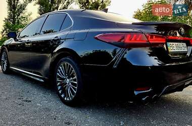 Седан Toyota Camry 2018 в Киеве