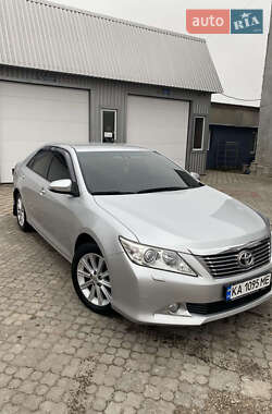 Седан Toyota Camry 2012 в Києві