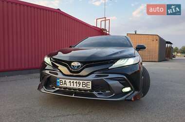 Седан Toyota Camry 2019 в 
