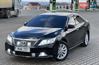 Седан Toyota Camry 2012 в 