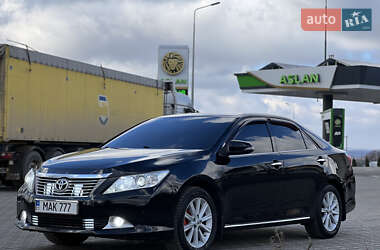 Седан Toyota Camry 2012 в 