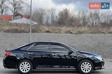 Седан Toyota Camry 2012 в 